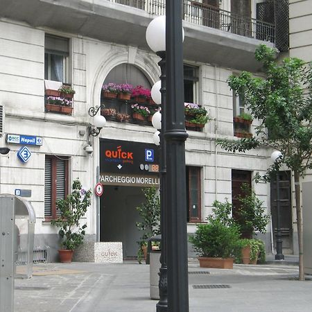 Bed Morelli 49 , Chiaia Наполи Екстериор снимка